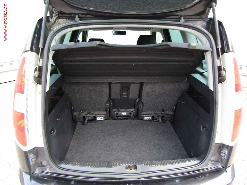 Škoda Roomster (2010) 1.2TSi, 1.maj, Style - fotka 7 z 16