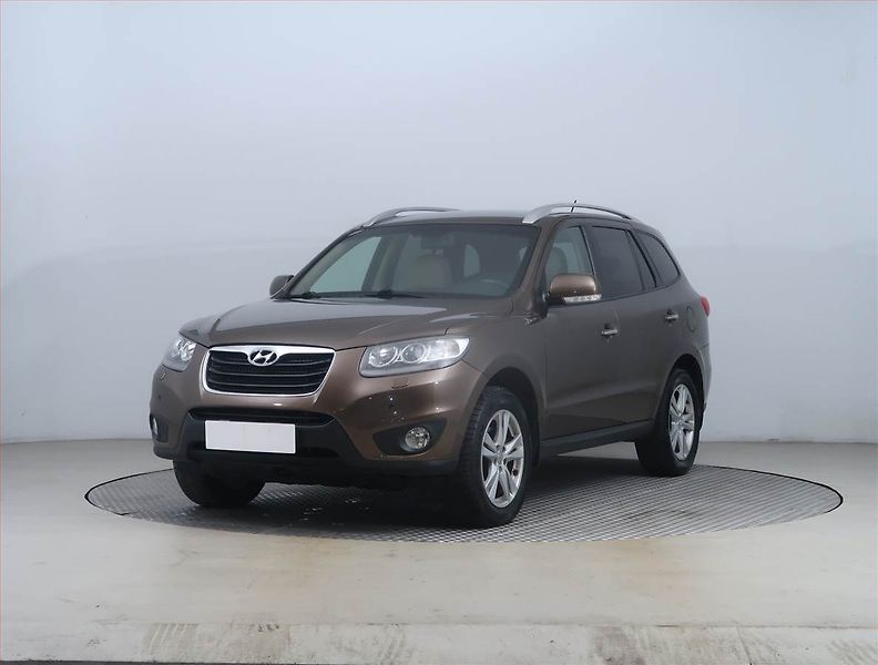 Hyundai Santa Fe (2010) 2.2 CRDi, 4X4, 7 míst - fotka 2 z 16