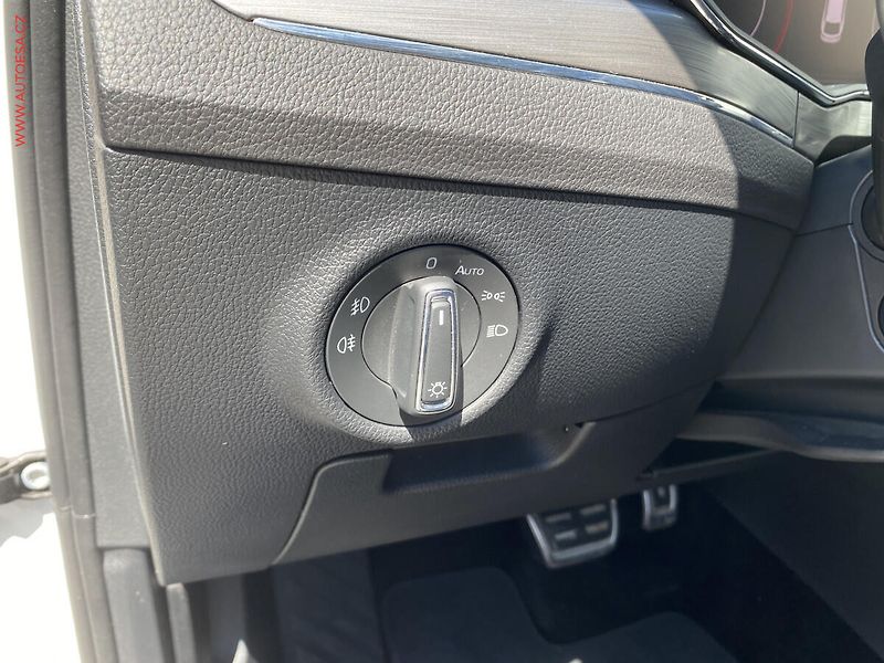 Škoda Superb (2020) 2.0 TDi 4x4, Scout, DSG, TZ - fotka 16 z 21