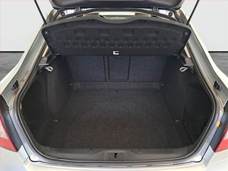 Škoda Octavia (2010) 1.6 TDI, po STK, Tažné - fotka 12 z 15