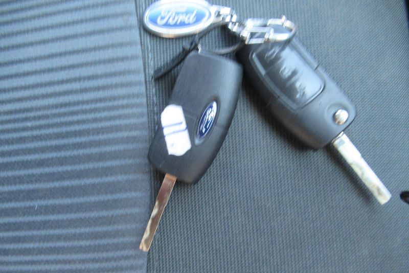 Ford Fiesta 1.2i  KLIMA  KOUPENO V CZ - fotka 19 z 19