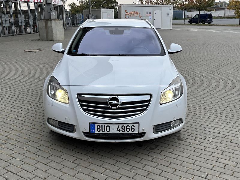 Opel Insignia (2011) 2.0 CDTI 4x4 tažné - fotka 8 z 18