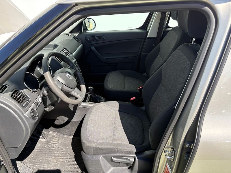 Škoda Yeti 2.0TDI, 81kW, Klima, Výhřevy - fotka 6 z 22