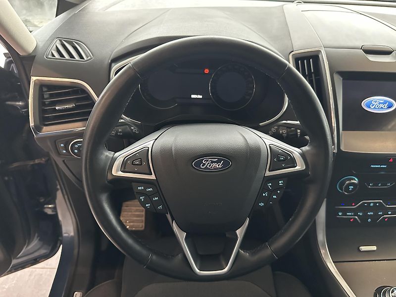 Ford Galaxy Titanium 2.5i HEV 190k aut. - fotka 15 z 30