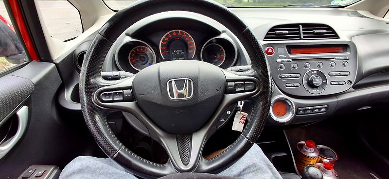Honda Jazz 1.4 VTEC 73 KW - fotka 35 z 37