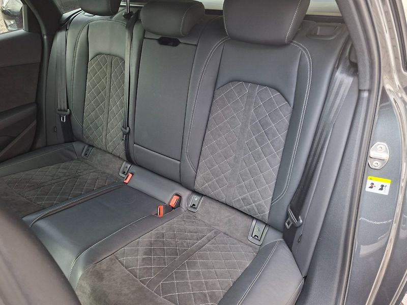 Audi S4 (2020) 255kW -ČR-HUD-BANG.OLUFSEN - fotka 40 z 48