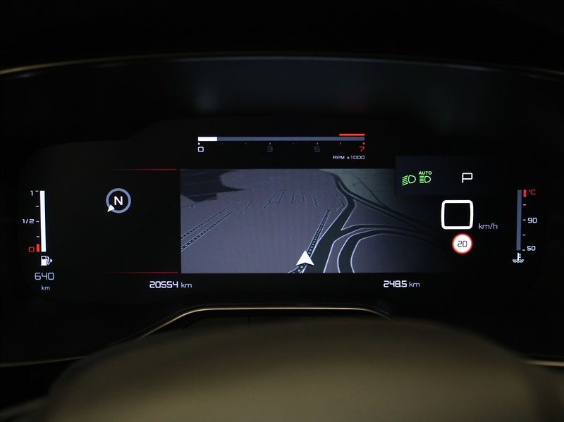 Citroën C5 Aircross 1,5 HDi 96kW AT Max.20tkm ČR - fotka 27 z 27