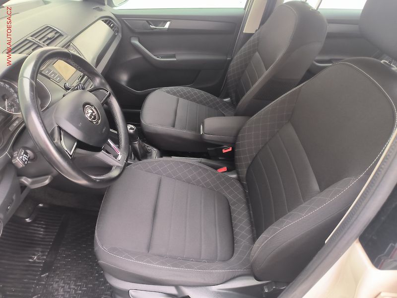 Škoda Fabia (2018) 1.0 TSi, 2.maj,ČR, Style - fotka 9 z 18
