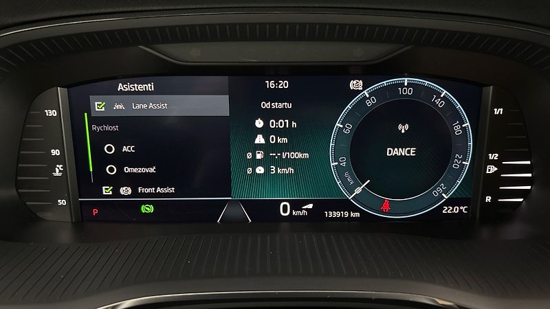 Škoda Octavia 2.0 TDI DSG Style Combi - fotka 10 z 27