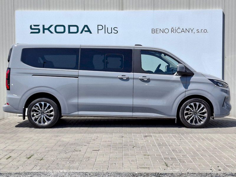 Ford Tourneo Custom (2025) L2 Titanium X AWD 2,0 EcoBlue - fotka 13 z 35