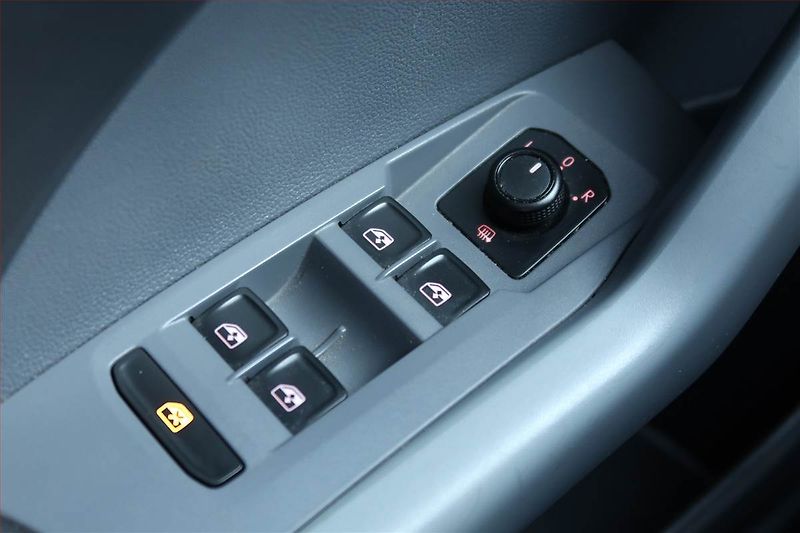 Volkswagen T-Cross (2020) Life 1.0 TSI, Automat - fotka 16 z 18