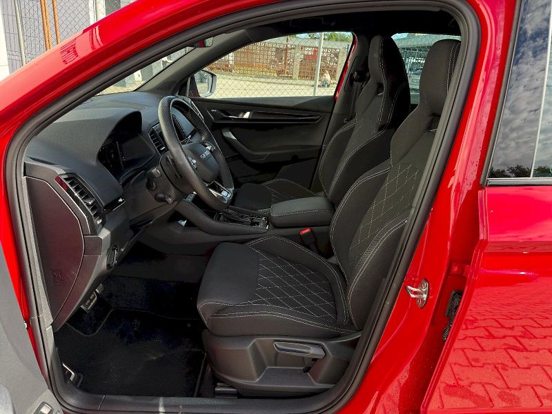 Škoda Karoq (2025) 1.5 TSI 110 kW DSG SportLine - fotka 9 z 27