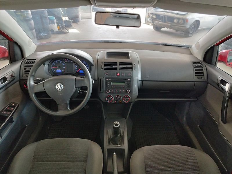 Volkswagen Polo (2007) 1,4i 59KW KLIMA CD EL.VÝ. SER. - fotka 17 z 38