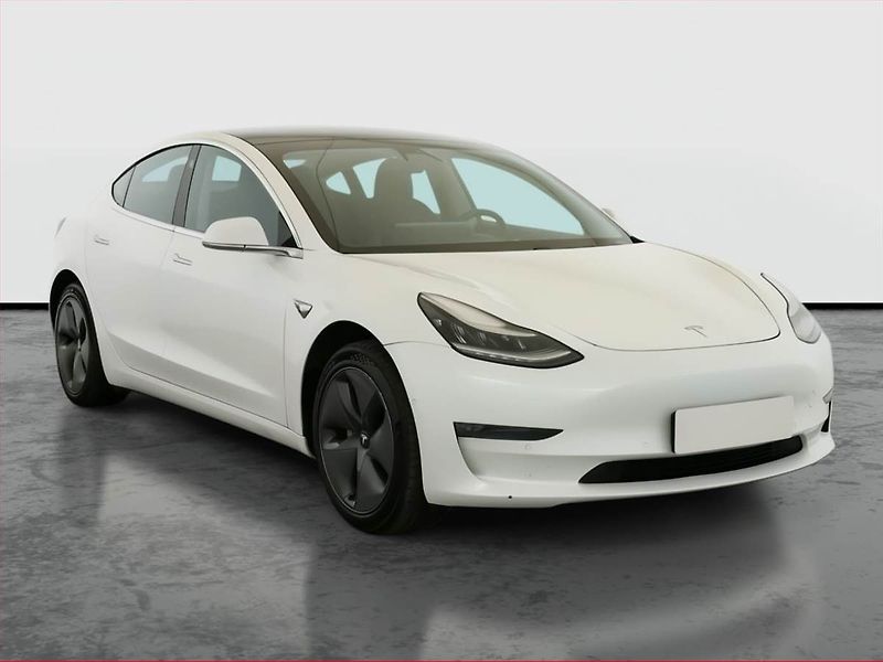 Tesla Model 3 (2019) Std Range Plus 52kWh, SoH 79% - fotka 1 z 22