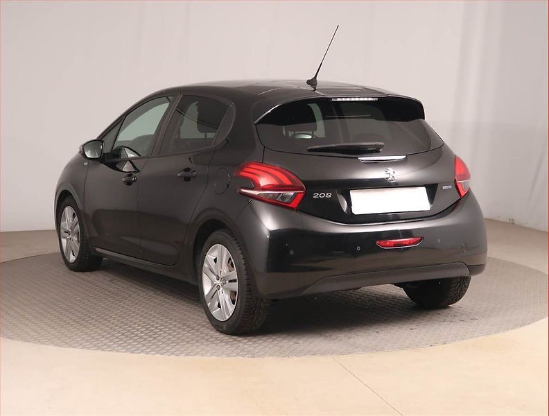 Peugeot 208 (2016) 1.6 BlueHDi, Tempomat - fotka 4 z 15