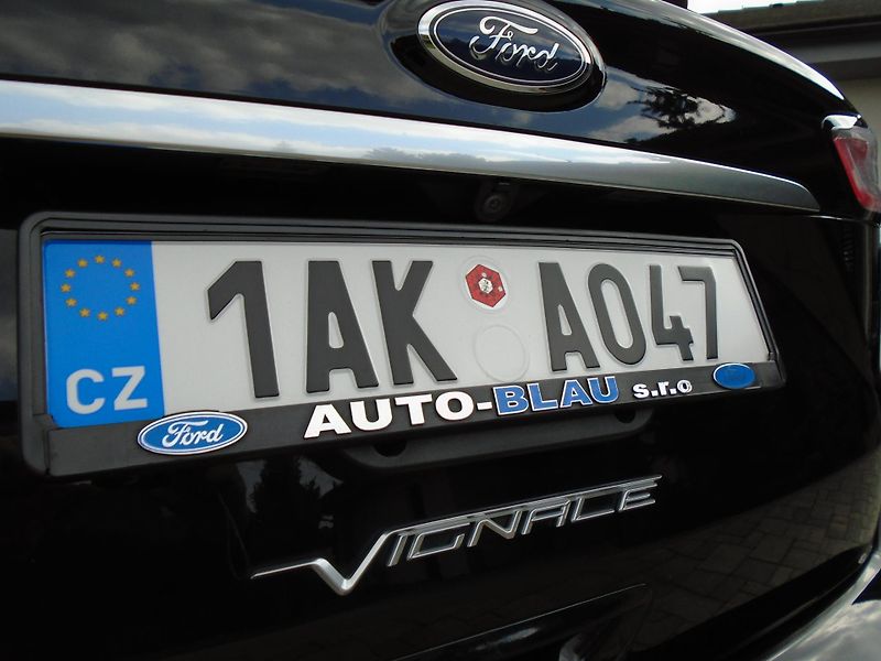 Ford Edge 2,0EcoBlue 175kW 8AT Vignale - fotka 12 z 45