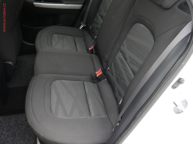 Kia Ceed (2016) 1.6 CRDi, ČR, AC, tempo, - fotka 10 z 15