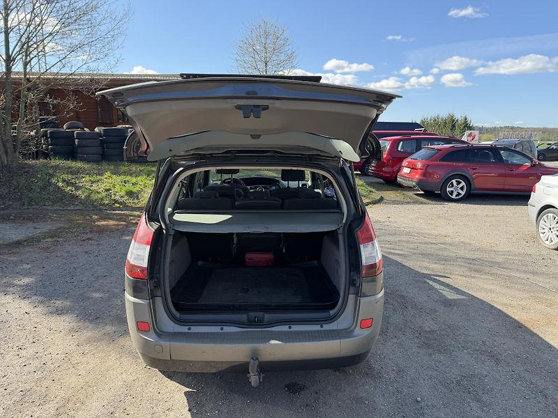 Renault Grand Scénic 1.9DCi 7 MIST - fotka 9 z 20