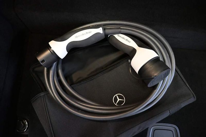 Mercedes-Benz Třídy C (2021) 2.0 300 DE 9G-TRONIC AVANTGARD - fotka 28 z 33