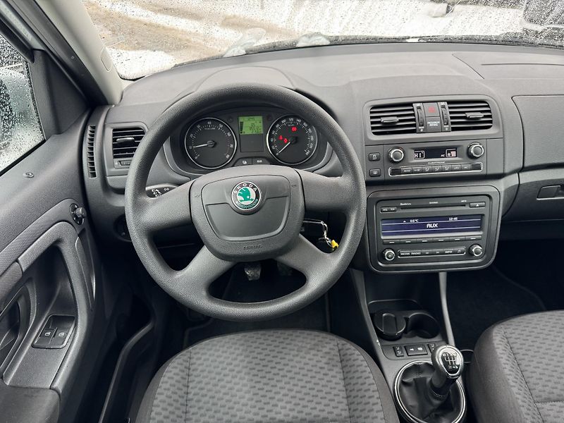 Škoda Roomster (2010) 1.2 51KW 1.MAJITEL 85000KM! - fotka 17 z 36