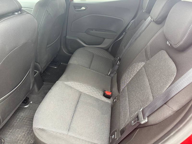 Renault Clio (2018) 1.0 TCe 74 kW Intens - fotka 9 z 22
