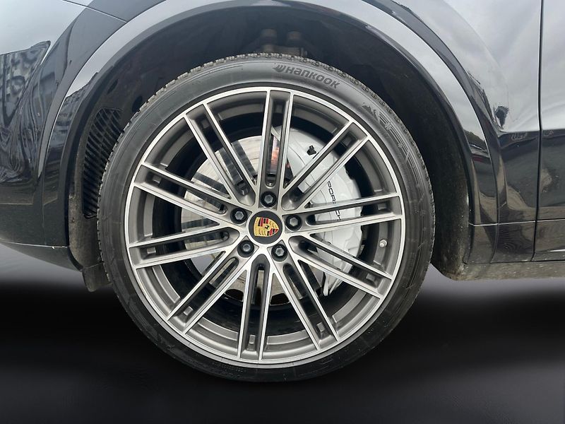 Porsche Cayenne (2021) Turbo - fotka 13 z 29