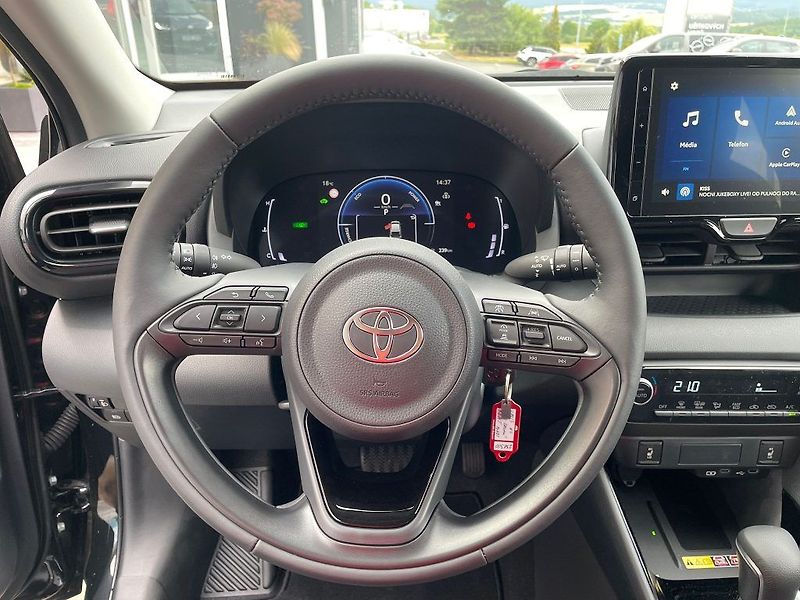 Toyota Yaris 1.5 HEV 116 Style - fotka 18 z 28