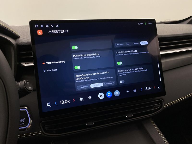 Lynk & Co 01 MORE PHEV AUT CZ 1.maj - fotka 40 z 95