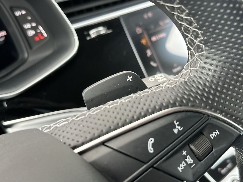 Audi Q7 (2022) 3.0 TDI Quattro S-line - fotka 22 z 37