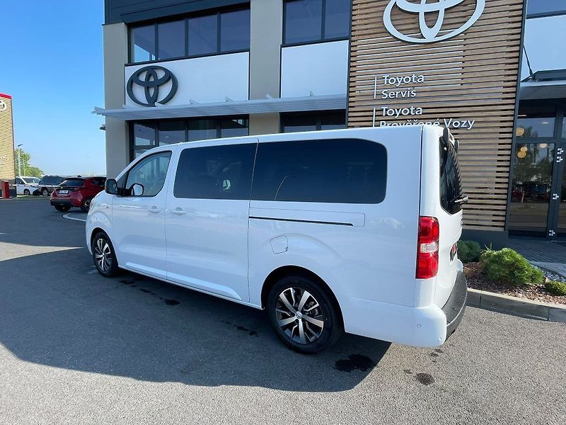 Toyota ProAce Verso 2.2D 150HP M/T L2 Family - fotka 3 z 31