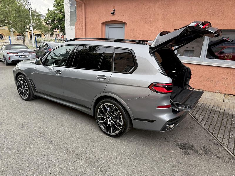 BMW X7 xDrive40d M-PRO Indiv. FULL - fotka 44 z 56