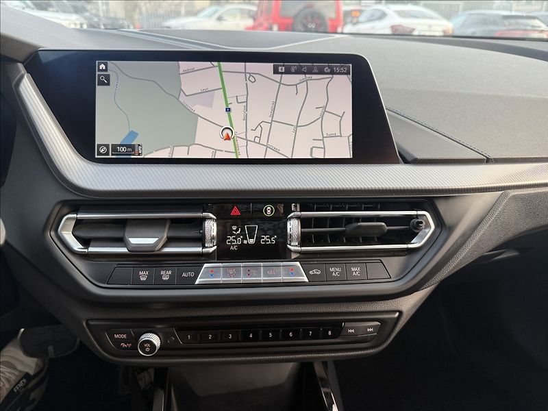 BMW Řada 1 M135i - fotka 18 z 23