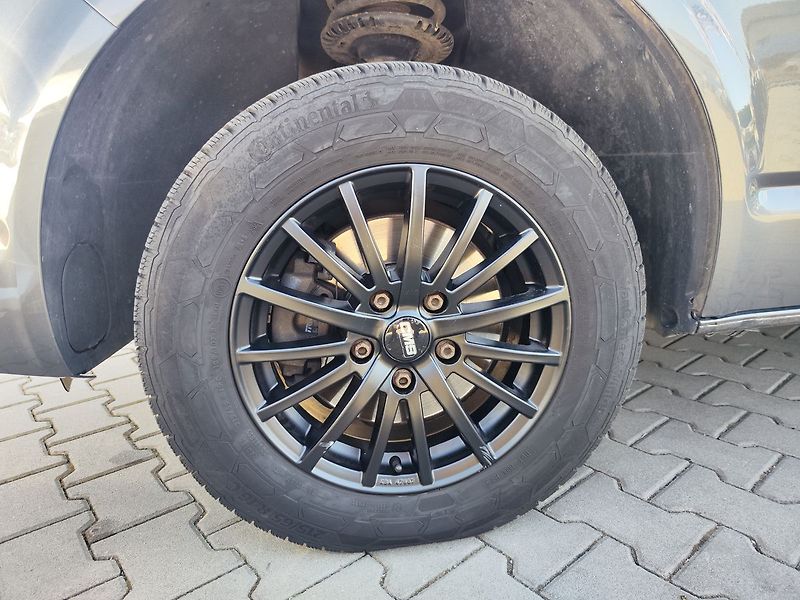 Volkswagen Caravelle 2.0 TDi/110kW Long ,DSG 8.míst - fotka 27 z 28