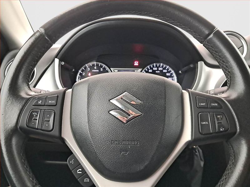 Suzuki Vitara (2016) 1.6 VVT, Serv.kniha, Tempomat - fotka 16 z 16