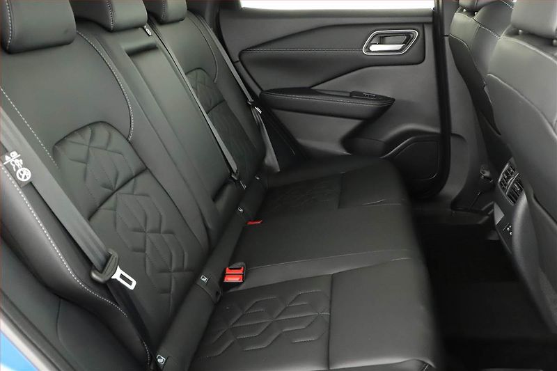 Nissan Qashqai (2025) 1.3 DIG-T MHEV, TEKNA, DPH - fotka 7 z 19