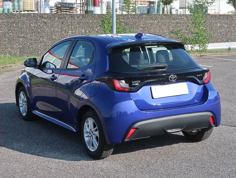 Toyota Yaris (2024) 1.5 VVT-i Hybrid - fotka 4 z 14