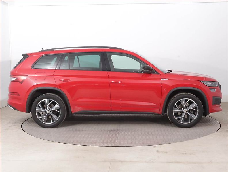 Škoda Kodiaq (2023) Sportline 1.5 TSI - fotka 6 z 18
