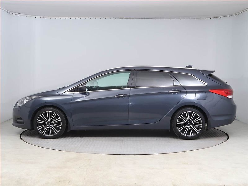 Hyundai i40 (2018) 1.7 CRDi, Automat, Navi - fotka 3 z 23