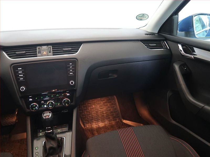 Škoda Octavia (2019) Style 1.6 TDI, Automat, Navi - fotka 8 z 14