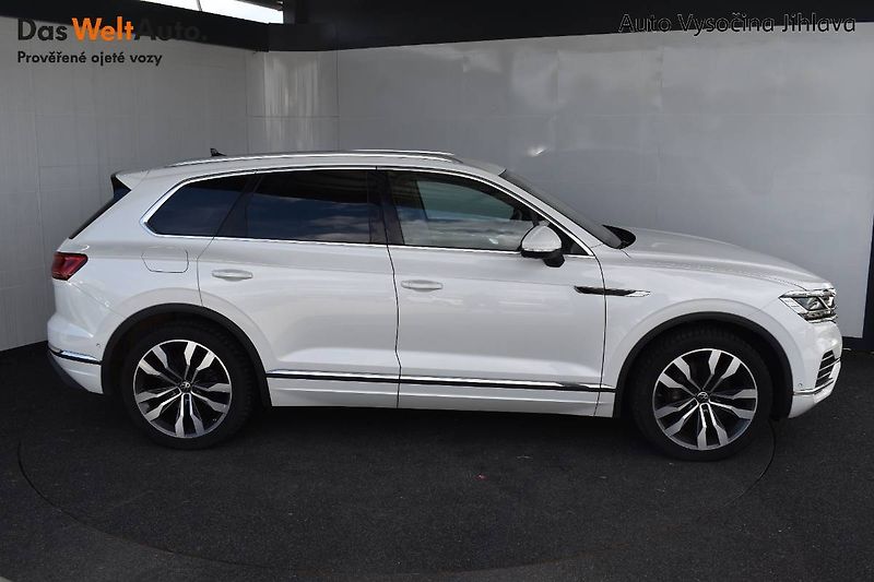 Volkswagen Touareg (2021) 3.0TDI 210kW,CZ, Tažné - fotka 8 z 28