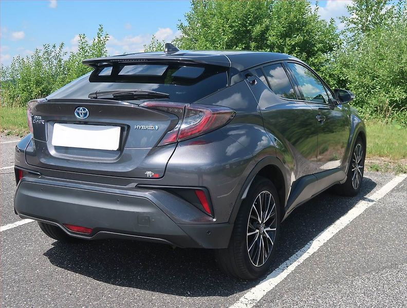 Toyota C-HR (2018) 1.8 Hybrid - fotka 5 z 18
