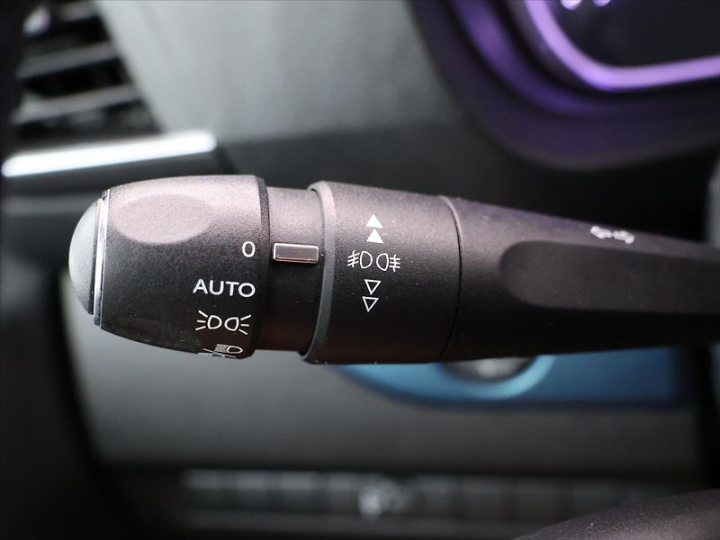 Peugeot Traveller 2,0 HDI 110kW CZ Navi 8-Míst - fotka 16 z 29