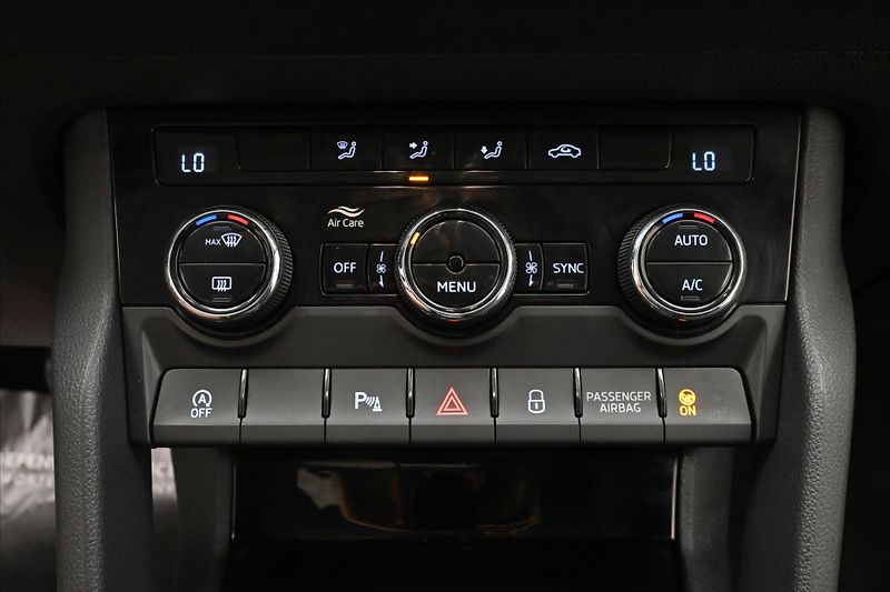 Škoda Karoq 2,0 TDI 85kW DSG Business Záru - fotka 21 z 31