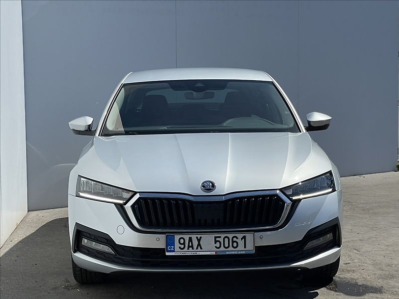 Škoda Octavia 2,0 TDI DSG Ambition Plus LED - fotka 19 z 19