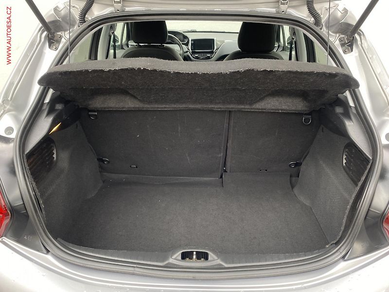 Peugeot 208 (2019) 1.2 PT, GT Line, AT, panor - fotka 7 z 18