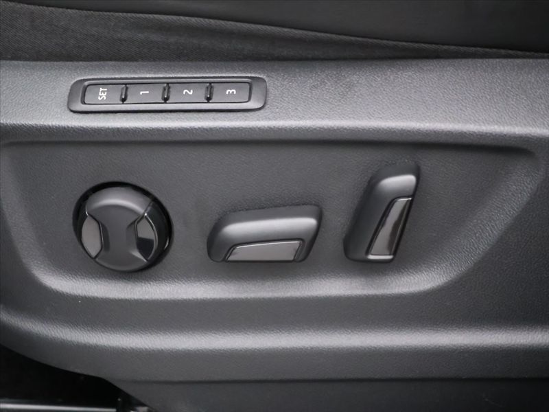 Škoda Kodiaq 2,0 TDI 4x4 DSG Sportline DPH - fotka 16 z 38