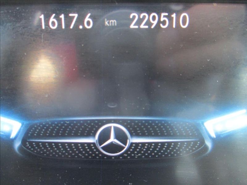 Mercedes-Benz CLA 1,5 180D, digiklima,servis, - fotka 18 z 51