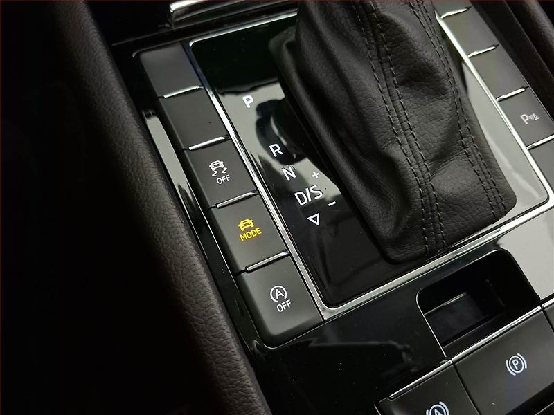 Škoda Superb (2016) Laurin&Klement 2.0 TDI, 4X4 - fotka 16 z 25