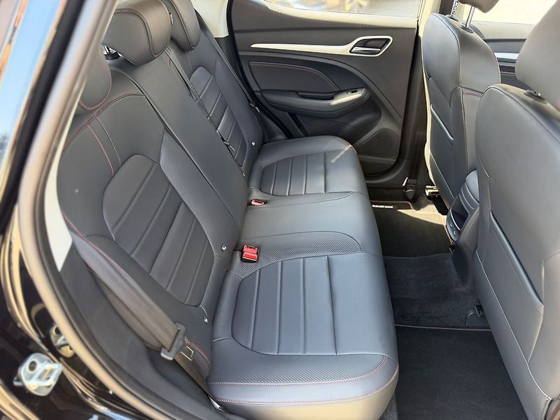 MG ZS 1.5DVVT Emotion MAN5 - fotka 12 z 29