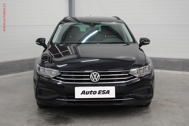 Volkswagen Passat (2020) 2.0TDi, DSG, LED, navi - fotka 2 z 22